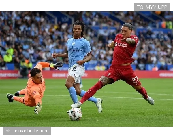 努涅斯如何在哈兰德时代突围：中锋新格局下的生存路径